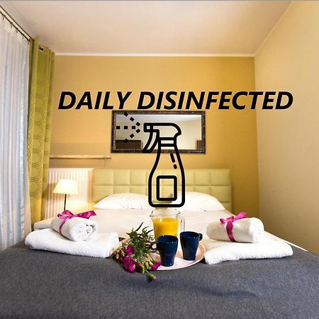 Pcd Aparthotel Wola Варшава Екстериор снимка