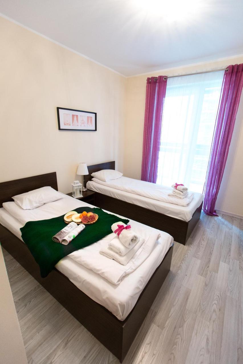 Pcd Aparthotel Wola Варшава Екстериор снимка