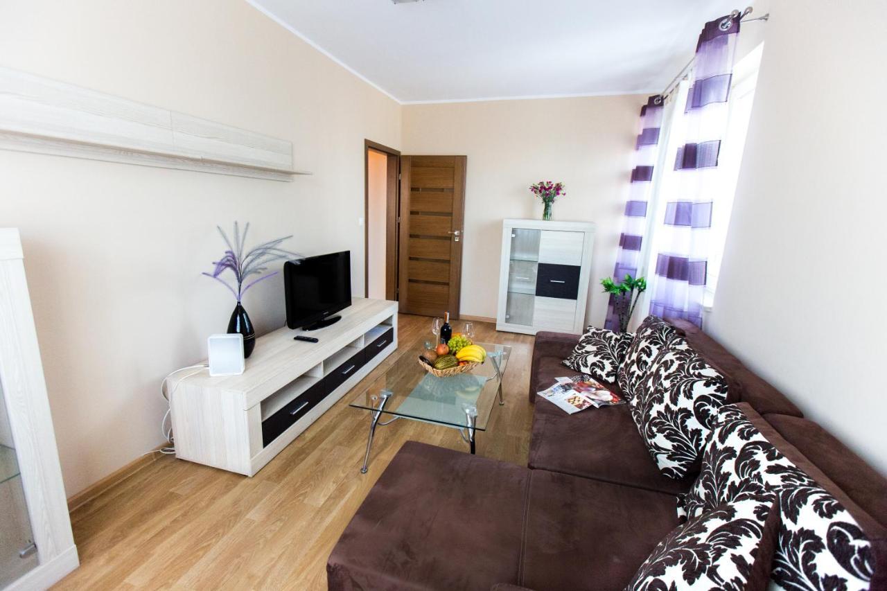 Pcd Aparthotel Wola Варшава Екстериор снимка