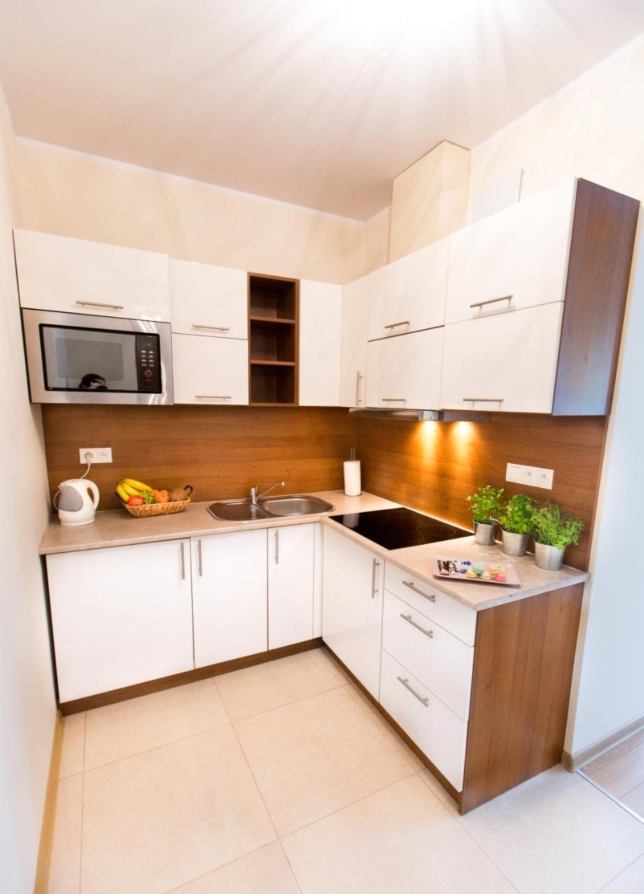 Pcd Aparthotel Wola Варшава Екстериор снимка