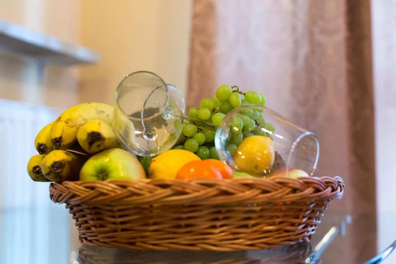 Pcd Aparthotel Wola Варшава Екстериор снимка