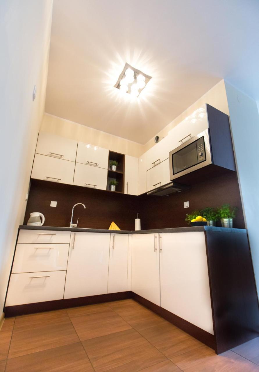 Pcd Aparthotel Wola Варшава Екстериор снимка
