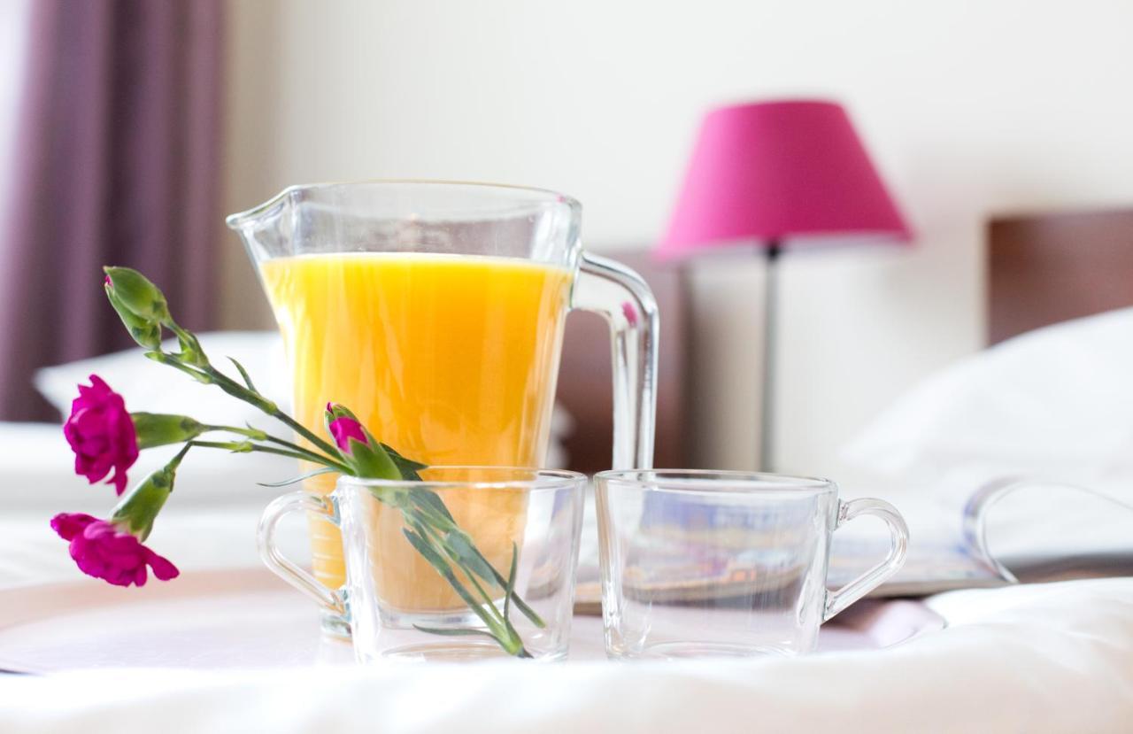 Pcd Aparthotel Wola Варшава Екстериор снимка
