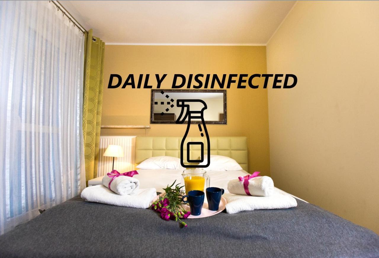 Pcd Aparthotel Wola Варшава Екстериор снимка
